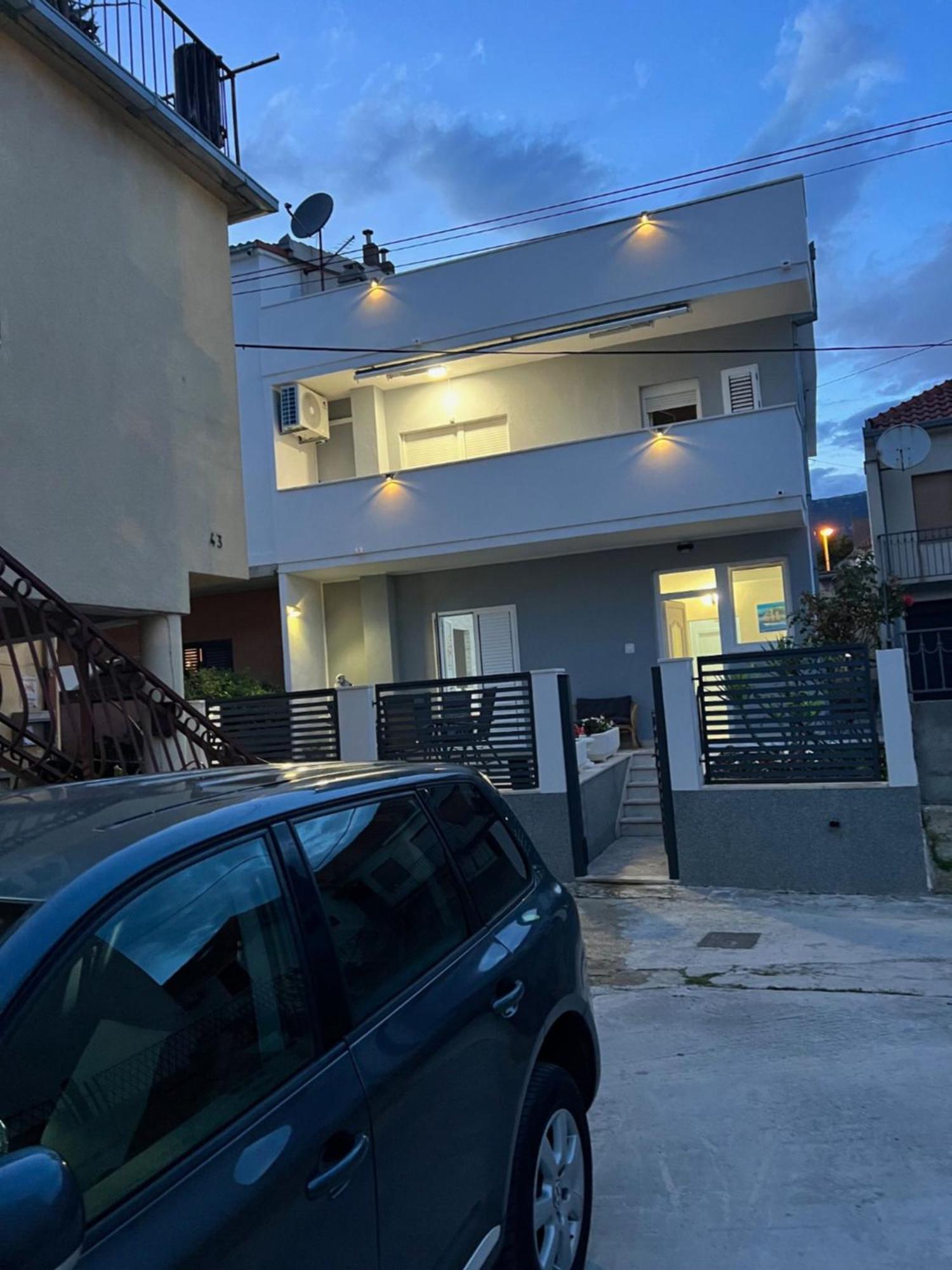 Apartments Milica Kaštela Esterno foto
